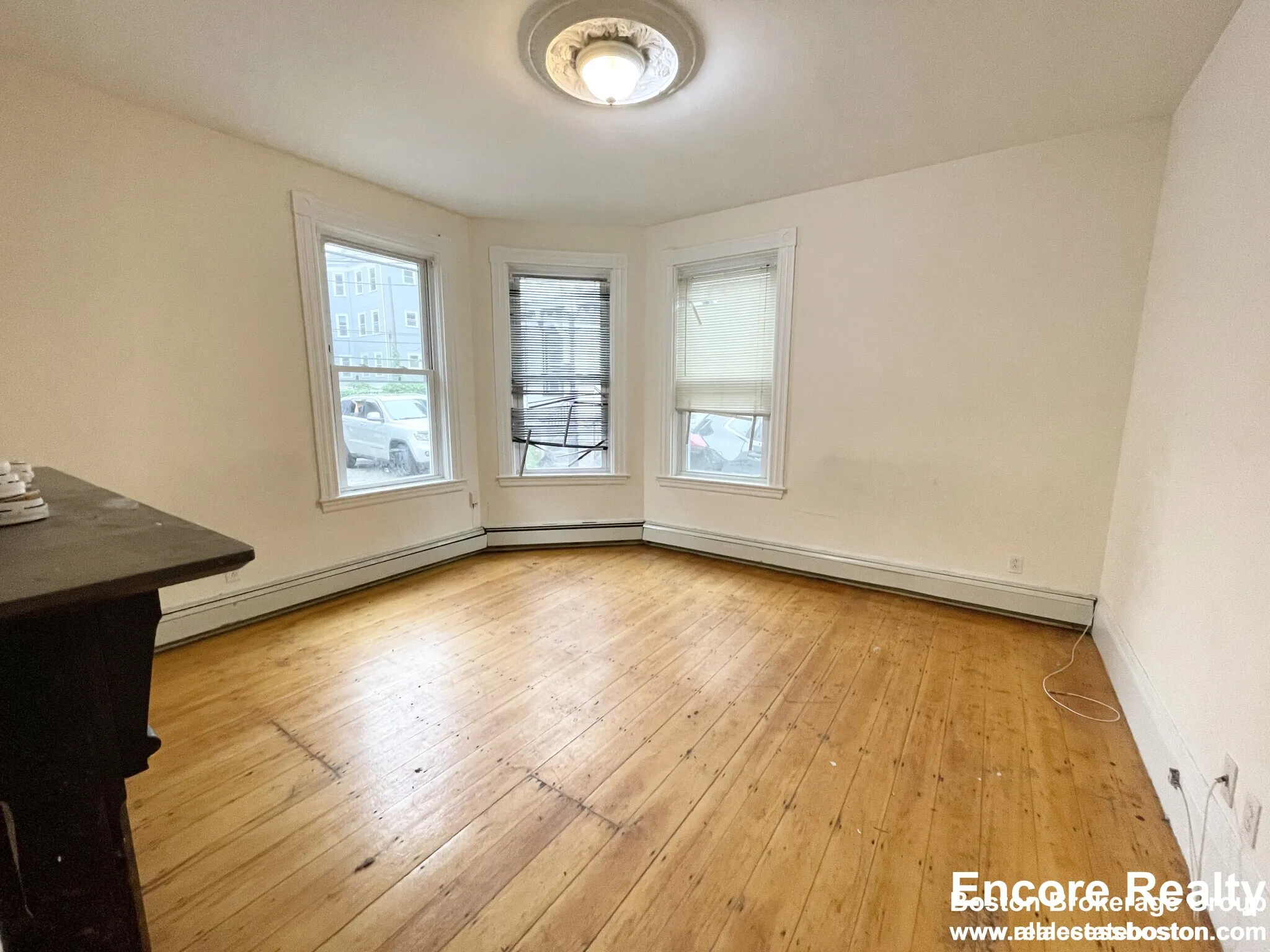 4 bed, 1.5 bath apartment for rent at 1 Folsom Ave Unit MM, Mission Hill — photo 3 of 16