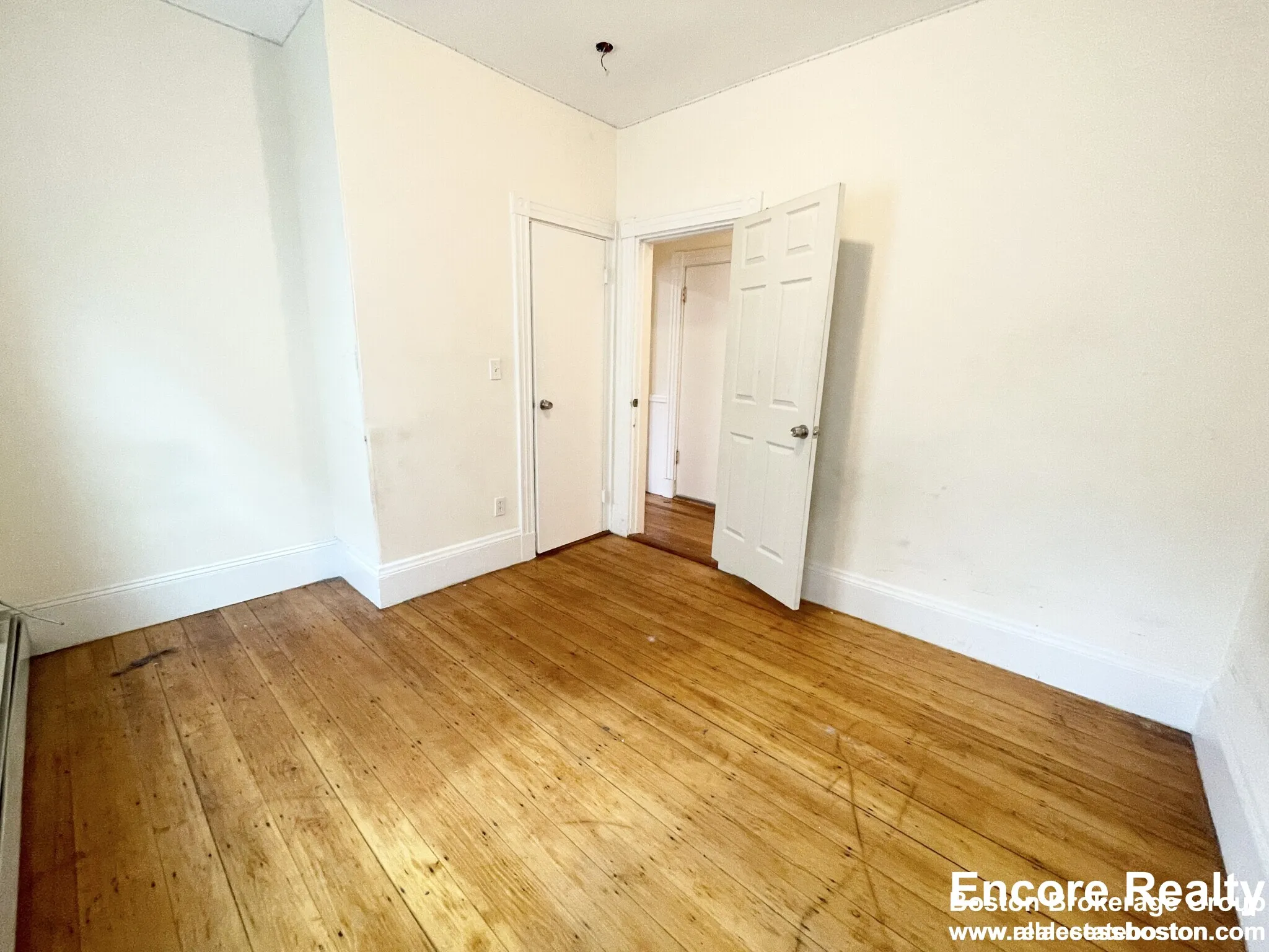 4 bed, 1.5 bath apartment for rent at 1 Folsom Ave Unit MM, Mission Hill — photo 6 of 16