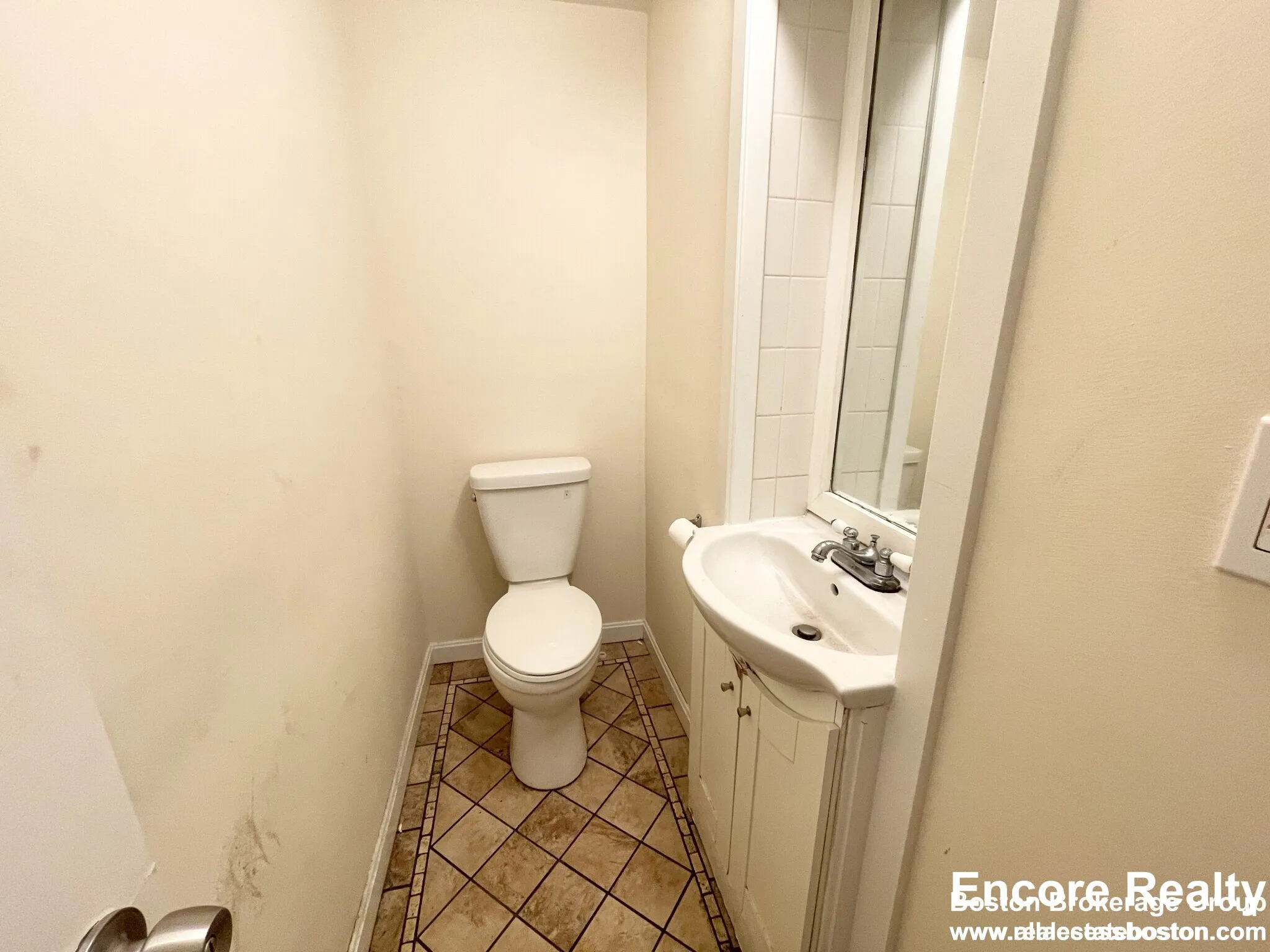 4 bed, 1.5 bath apartment for rent at 1 Folsom Ave Unit MM, Mission Hill — photo 8 of 16