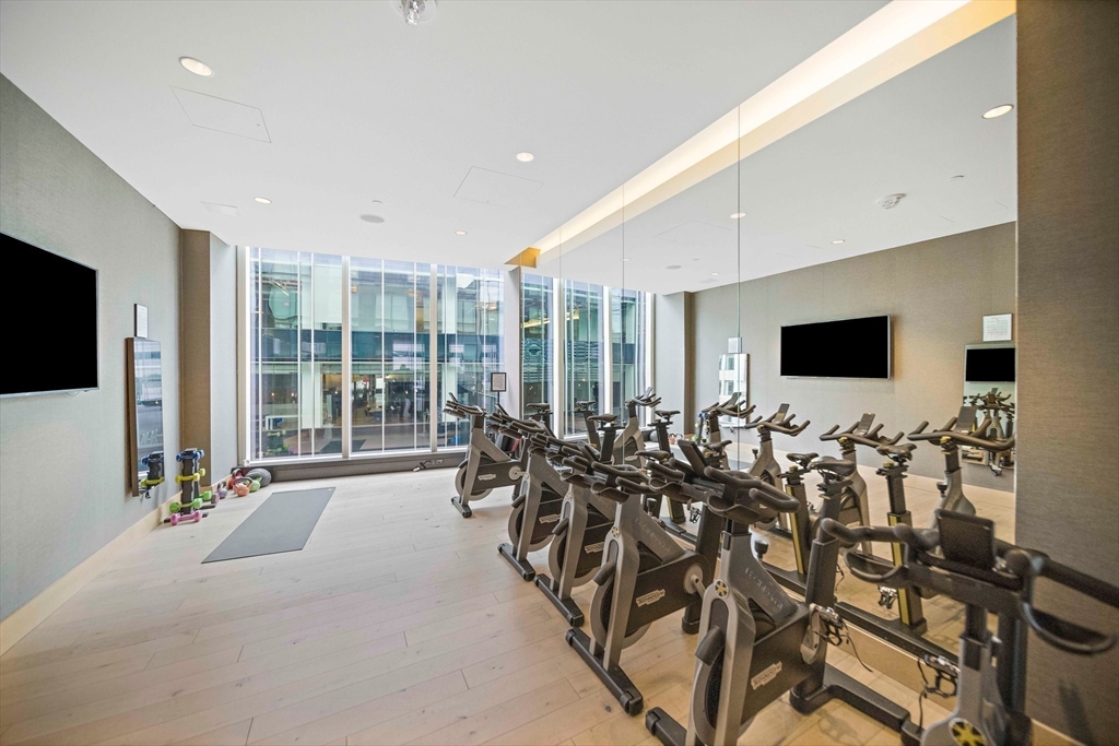 2 bed, 2 bath apartment for rent at 1 Franklin St Unit 1004, Midtown — photo 33 of 40