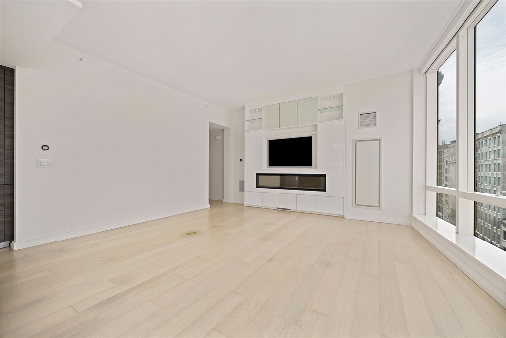 2 bed, 2 bath apartment for rent at 1 Franklin St Unit 1004, Midtown — photo 5 of 40