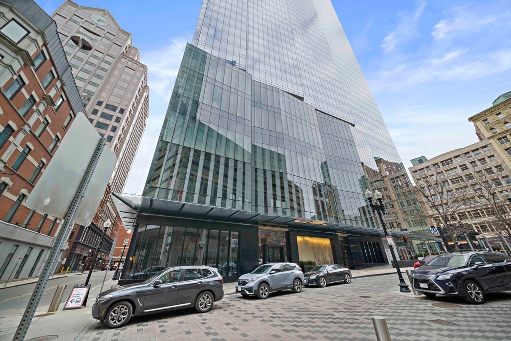 2 bed, 2 bath apartment for rent at 1 Franklin St Unit 1004, Midtown — photo 1 of 40