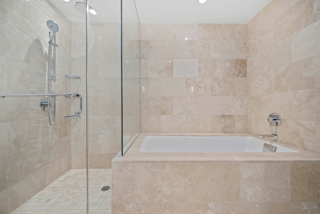 2 bed, 2 bath apartment for rent at 1 Franklin St Unit 1004, Midtown — photo 20 of 40