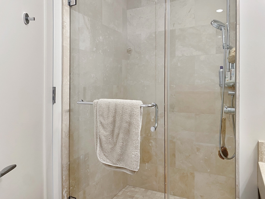 1 bed, 1 bath apartment for rent at 1 Franklin St Unit 1201, Midtown — photo 10 of 11