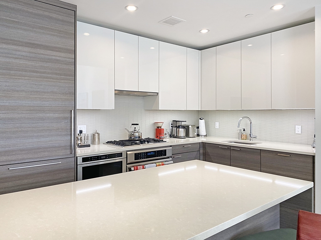 1 bed, 1 bath apartment for rent at 1 Franklin St Unit 1201, Midtown — photo 6 of 11