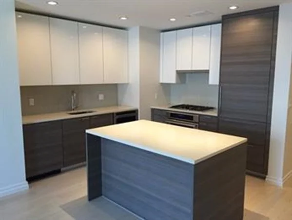 1 bed, 1 bath apartment for rent at 1 Franklin St Unit 1406, Midtown — photo 1 of 4