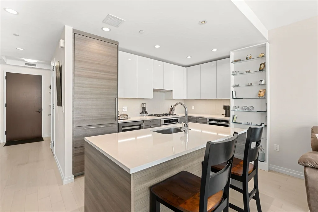 1 bed, 1 bath apartment for rent at 1 Franklin St Unit 1611, Boston Downtown — photo 1 of 33