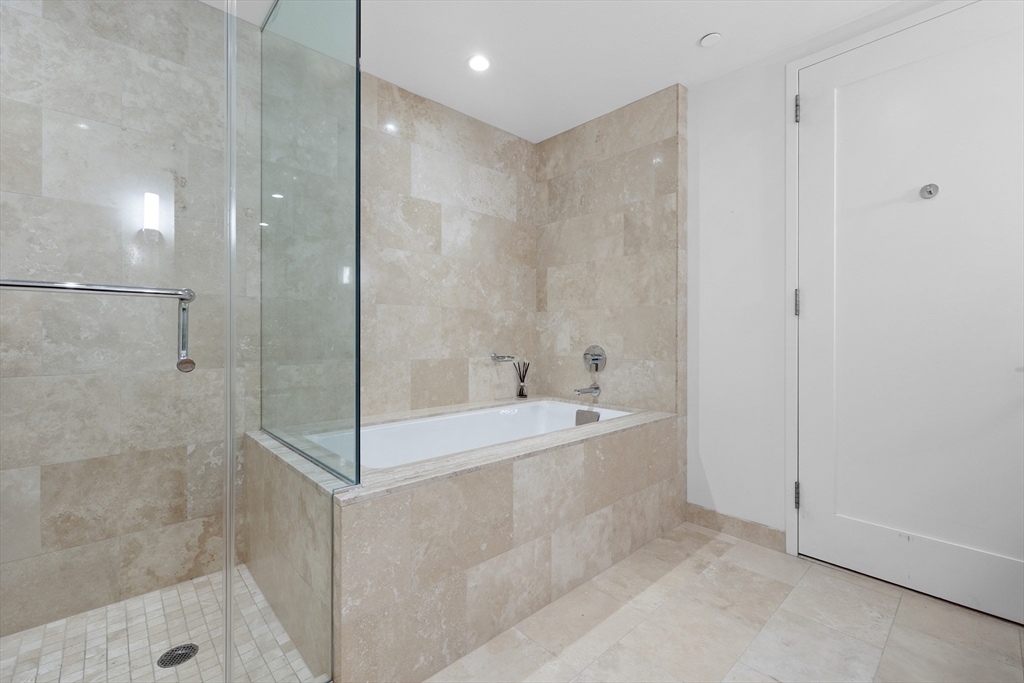 2 bed, 2 bath apartment for rent at 1 Franklin St Unit 1807, Midtown — photo 14 of 36