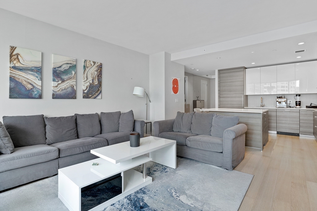 2 bed, 2 bath apartment for rent at 1 Franklin St Unit 1807, Midtown — photo 6 of 36