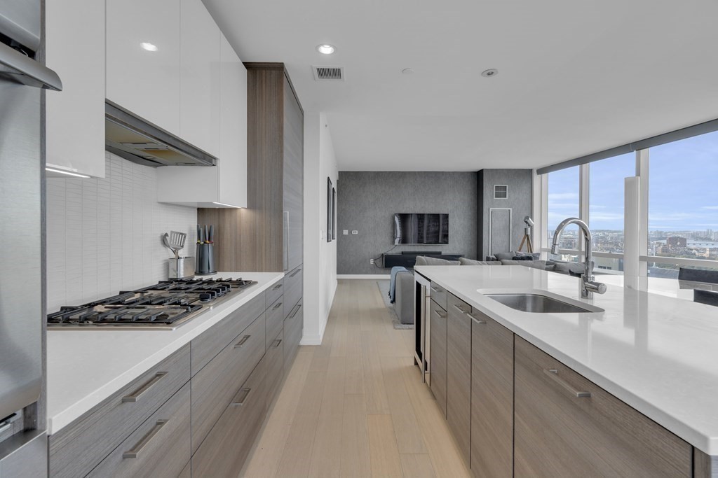 2 bed, 2 bath apartment for rent at 1 Franklin St Unit 2304, Boston Downtown — photo 5 of 16