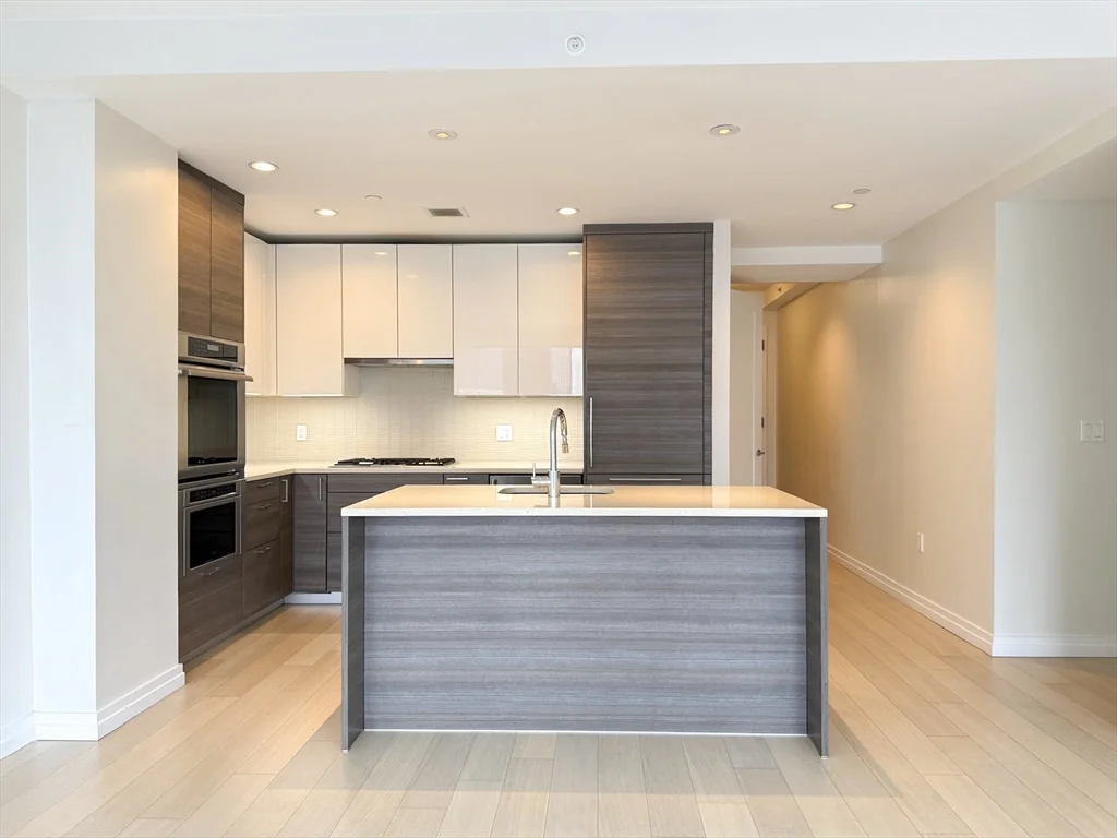 2 bed, 2 bath apartment for rent at 1 Franklin St Unit 2605, Midtown — photo 6 of 32