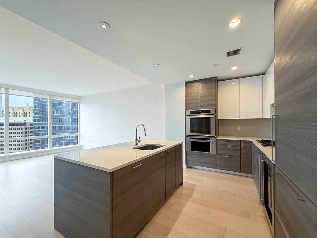 2 bed, 2 bath apartment for rent at 1 Franklin St Unit 2605, Midtown — photo 3 of 32