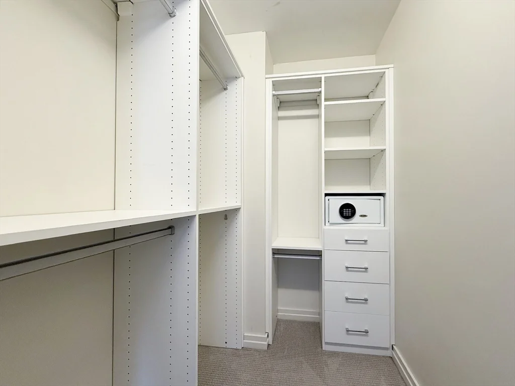2 bed, 2 bath apartment for rent at 1 Franklin St Unit 2605, Midtown — photo 9 of 32