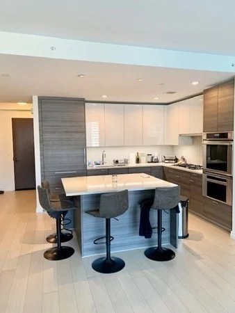2 bed, 2 bath apartment for rent at 1 Franklin St Unit 2807, Boston Downtown — photo 2 of 21