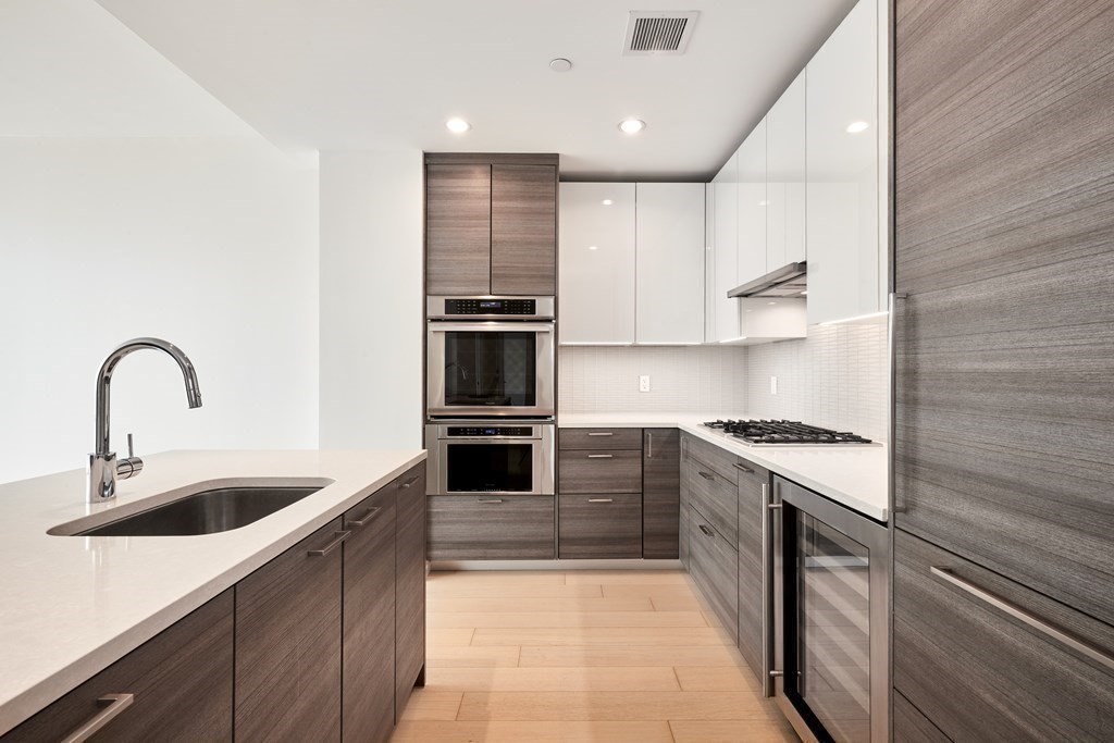 2 bed, 2 bath apartment for rent at 1 Franklin St Unit 2905, Boston Downtown — photo 10 of 25