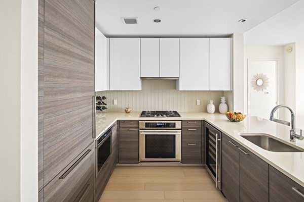 2 bed, 2 bath apartment for rent at 1 Franklin St Unit 3110, Boston Downtown — photo 1 of 38