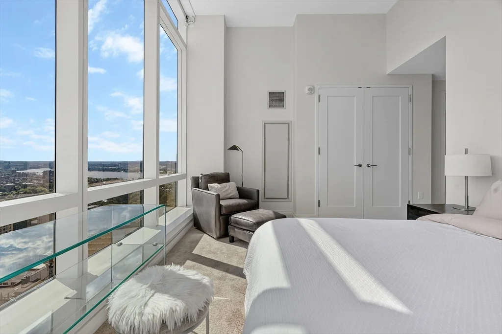 2 bed, 2 bath apartment for rent at 1 Franklin St Unit 3210, Boston Downtown — photo 13 of 33