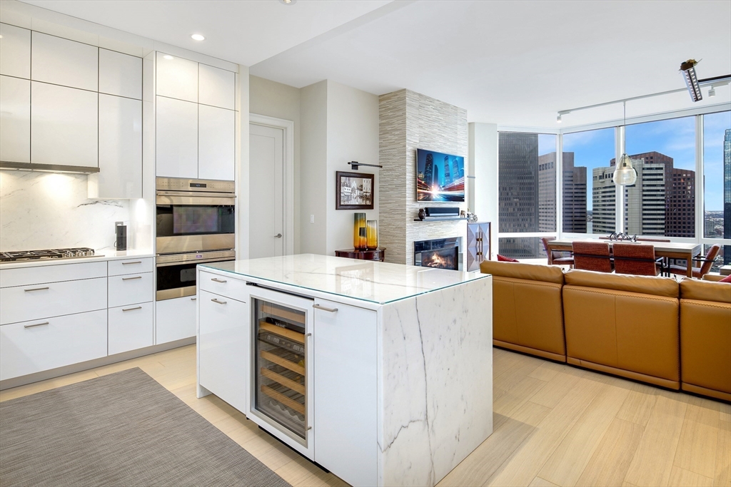 2 bed, 2 bath apartment for rent at 1 Franklin St Unit 3507, Midtown — photo 3 of 9