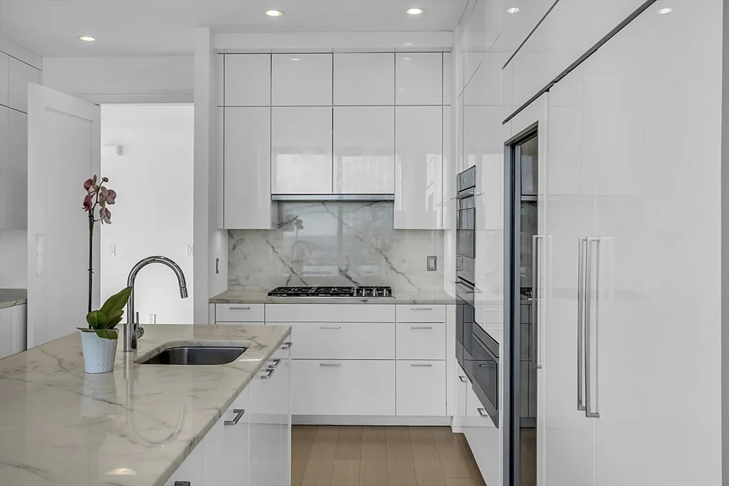 3 bed, 3 bath apartment for rent at 1 Franklin St Unit 4606, Boston Downtown — photo 14 of 38