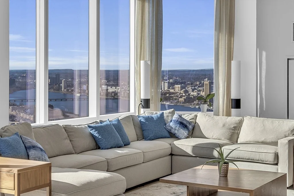 3 bed, 3 bath apartment for rent at 1 Franklin St Unit 4606, Boston Downtown — photo 4 of 38