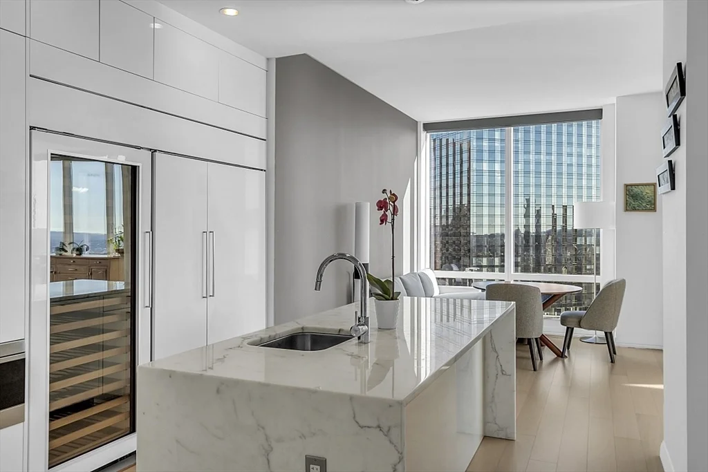3 bed, 3 bath apartment for rent at 1 Franklin St Unit 4606, Boston Downtown — photo 12 of 38