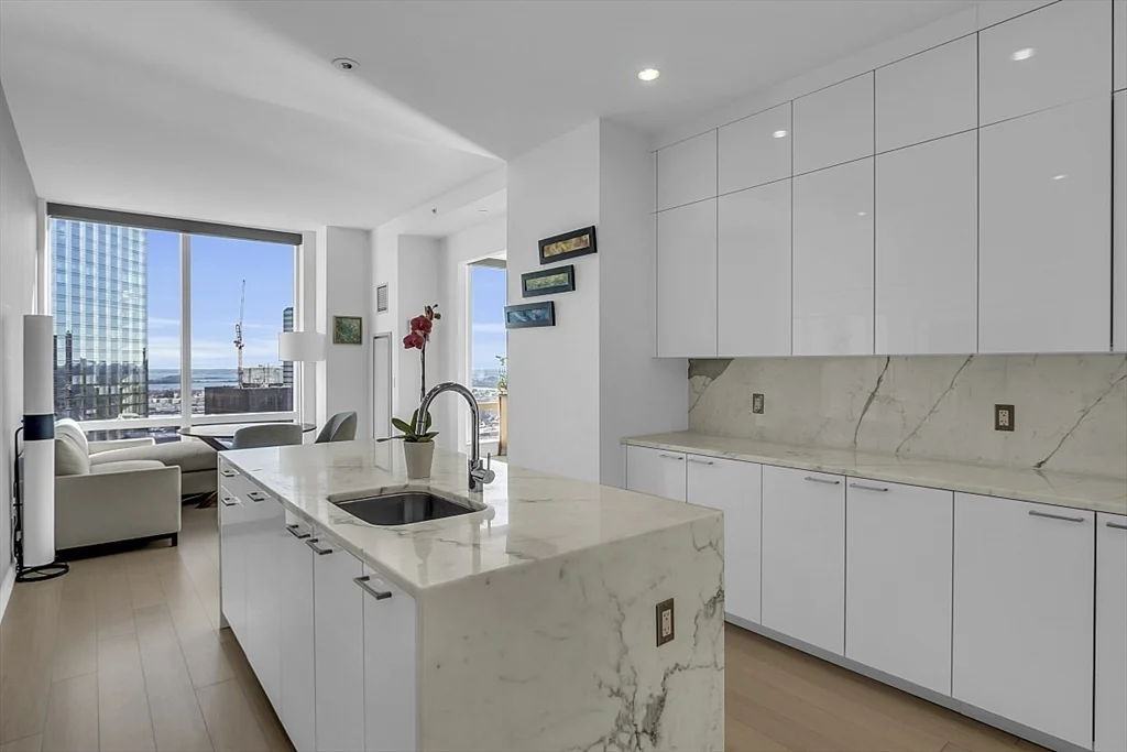 3 bed, 3 bath apartment for rent at 1 Franklin St Unit 4606, Boston Downtown — photo 13 of 38