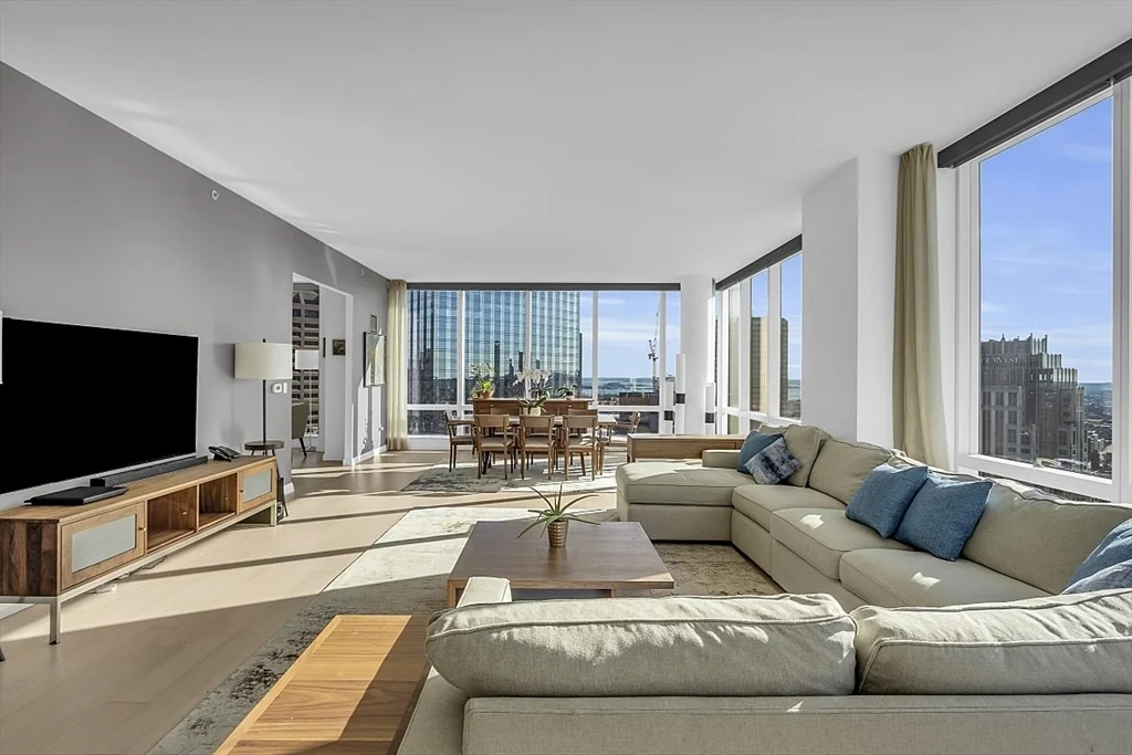 3 bed, 3 bath apartment for rent at 1 Franklin St Unit 4606, Boston Downtown — photo 1 of 38