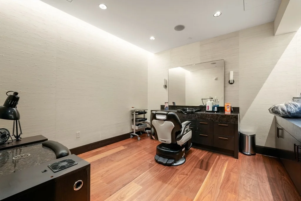 3 bed, 4+ bath apartment for rent at 1 Franklin St Unit 4802, Boston Downtown — photo 32 of 40