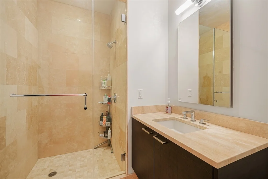3 bed, 4+ bath apartment for rent at 1 Franklin St Unit 4802, Boston Downtown — photo 24 of 40