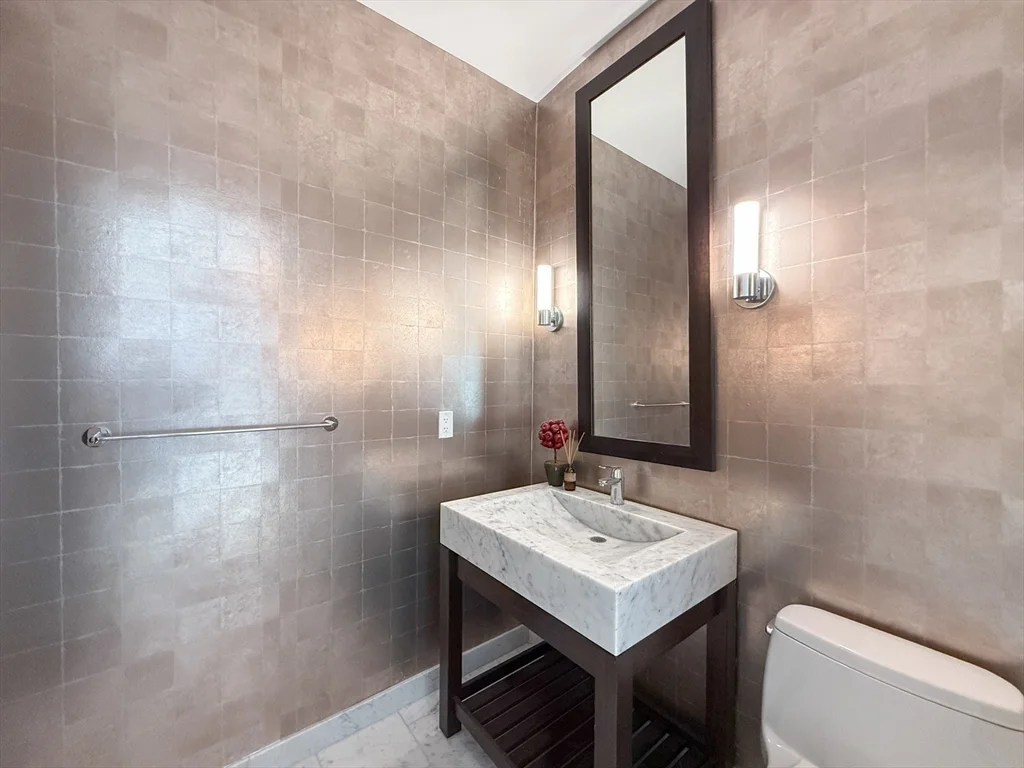 3 bed, 3 bath apartment for rent at 1 Franklin St Unit 5106, Midtown — photo 18 of 42