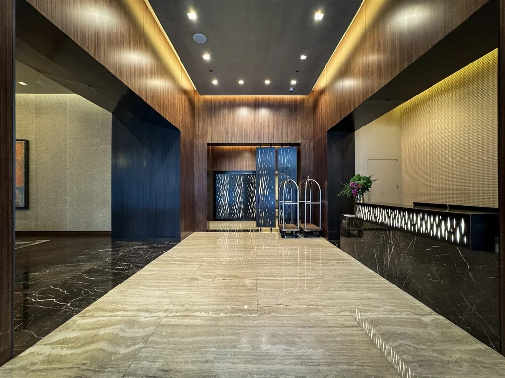 3 bed, 3 bath apartment for rent at 1 Franklin St Unit 5106, Midtown — photo 27 of 42