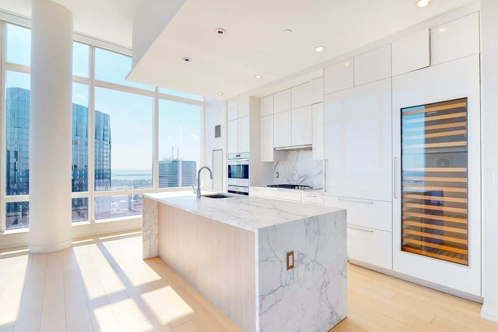 3 bed, 3.5 bath apartment for rent at 1 Franklin St Unit 5505, Boston Downtown — photo 1 of 40
