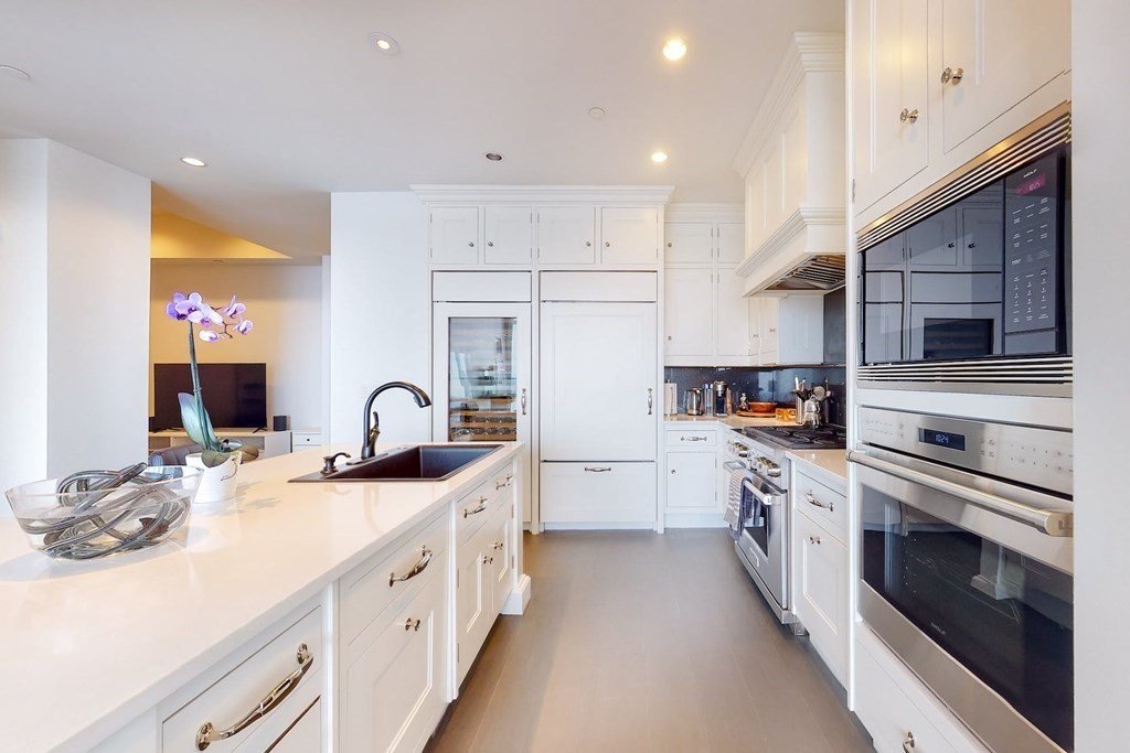 2 bed, 2.5 bath apartment for rent at 1 Franklin St Unit Ph1F, Boston Downtown — photo 13 of 42