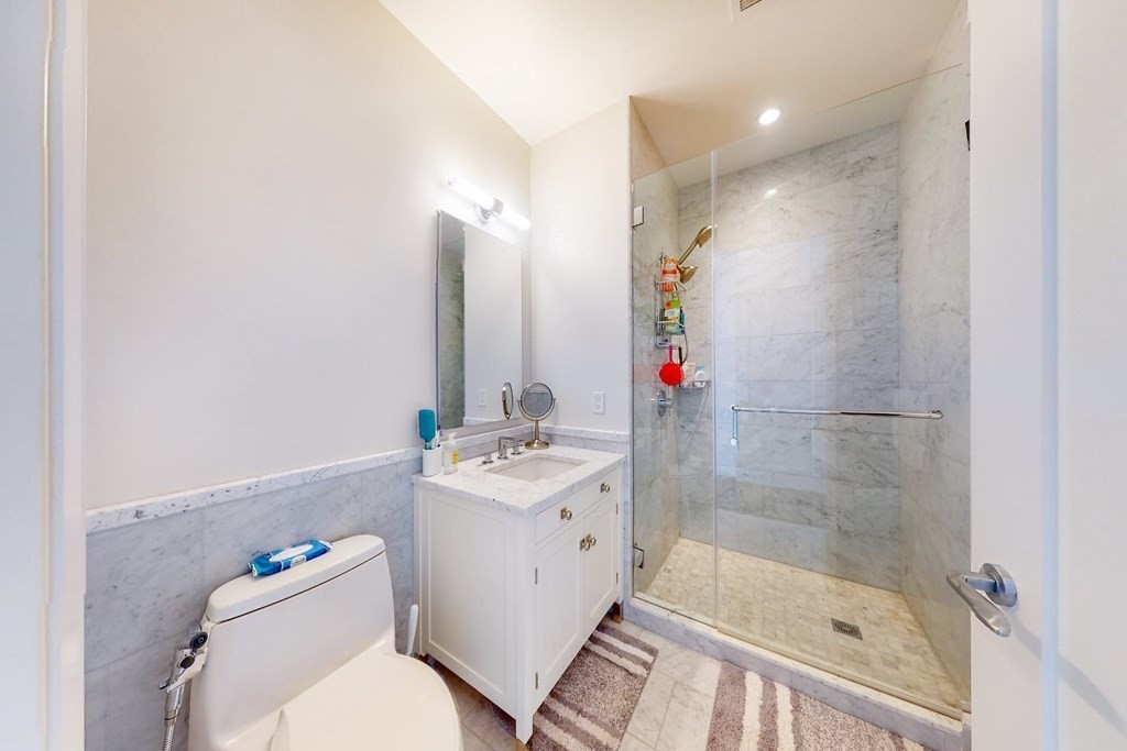 2 bed, 2.5 bath apartment for rent at 1 Franklin St Unit Ph1F, Boston Downtown — photo 24 of 42