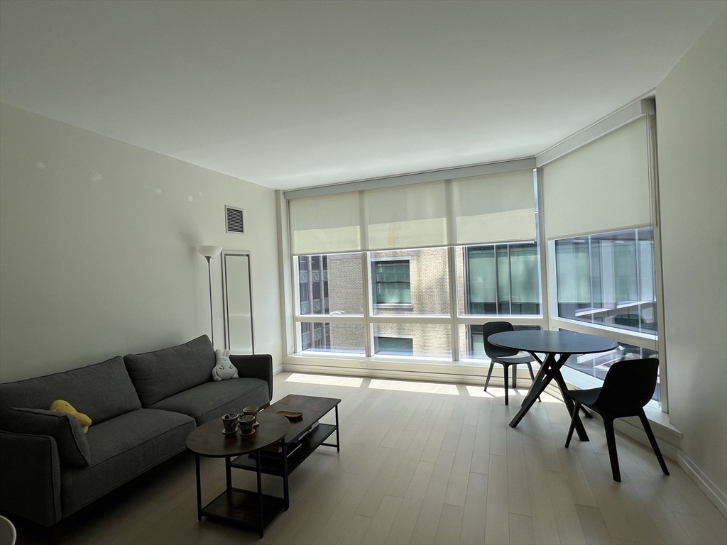 1 bed, 1 bath apartment for rent at 1 Franklin Unit 1111, Boston Downtown — photo 2 of 31