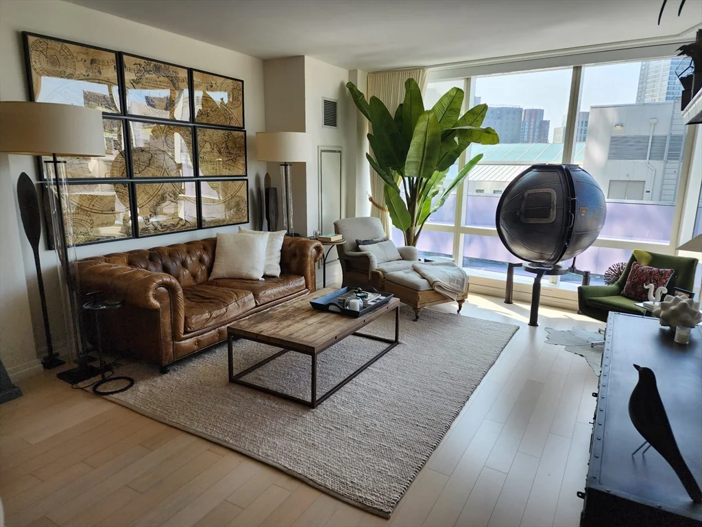 1 bed, 1 bath apartment for rent at 1 Franklin Unit 1501, Midtown — photo 1 of 21