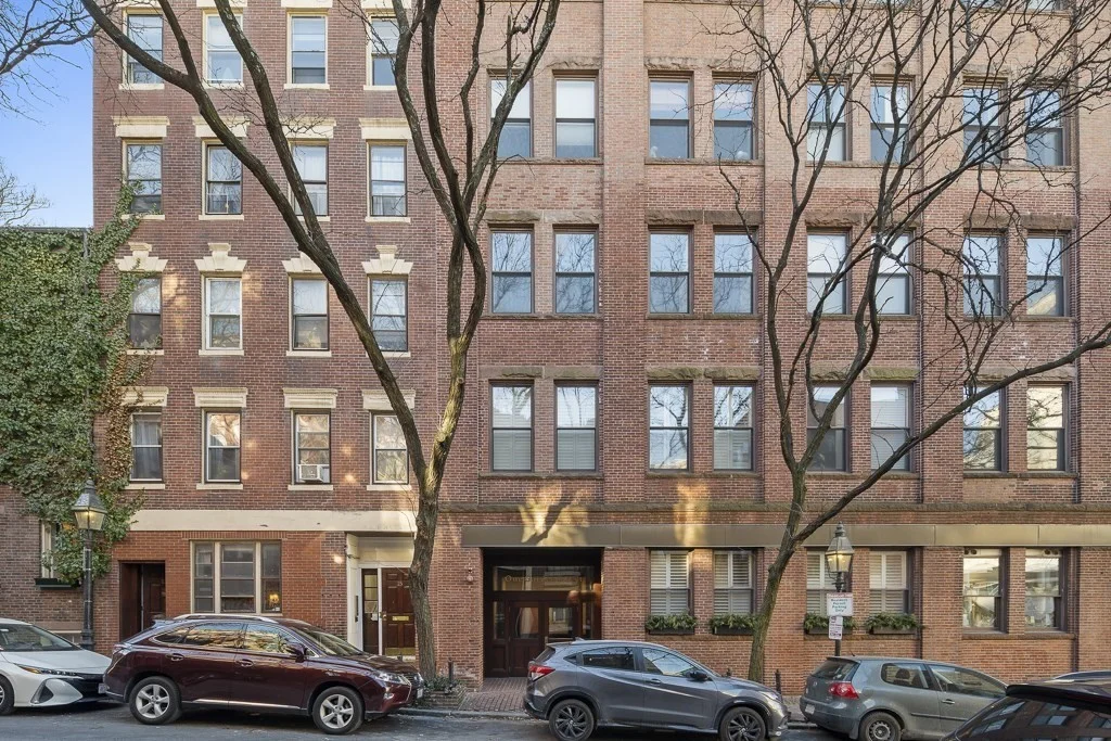 2 bed, 2 bath apartment for rent at 1 Garden St Unit 4, Beacon Hill — photo 14 of 14