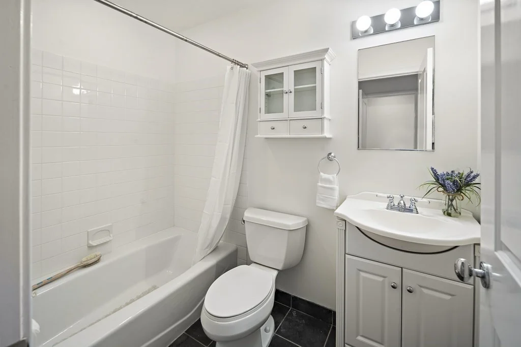 2 bed, 2 bath apartment for rent at 1 Garden St Unit 4, Beacon Hill — photo 8 of 14