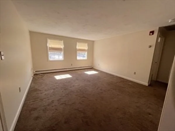 2 bed, 1 bath apartment for rent at 1 Gault Rd Unit 11, West Wareham — photo 4 of 9