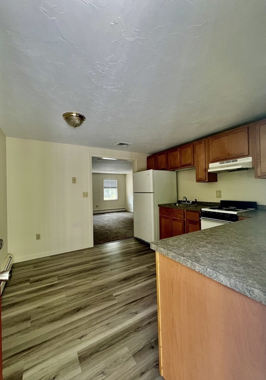 2 bed, 1 bath apartment for rent at 1 Gault Rd Unit 3, Wareham — photo 4 of 9