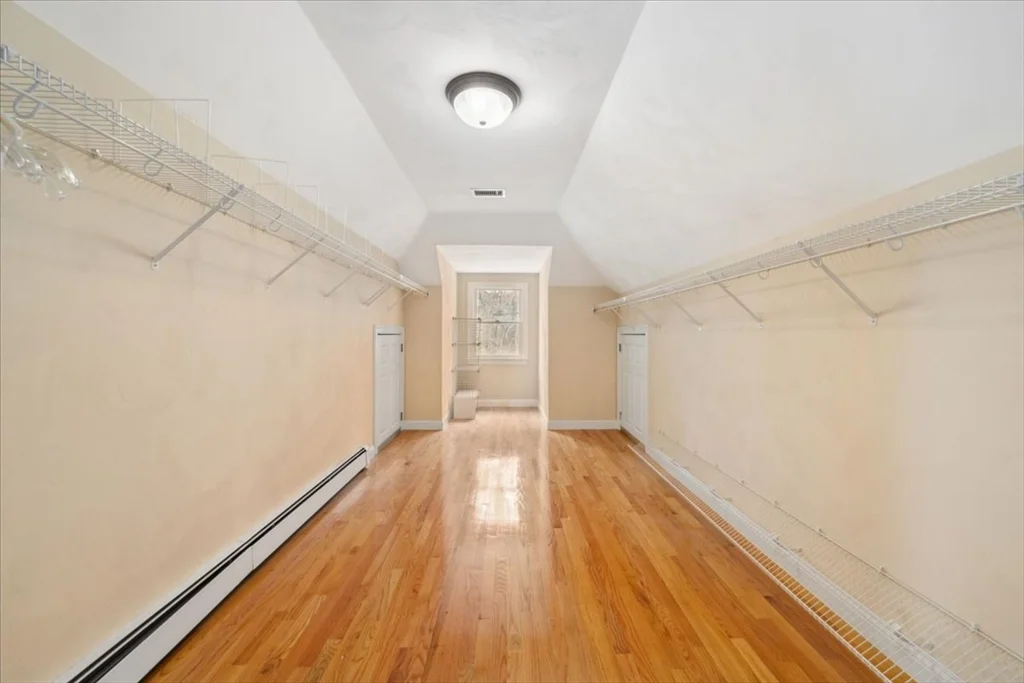 4 bed, 2 bath apartment for rent at 1 Glenbrook Rd, Framingham — photo 10 of 16