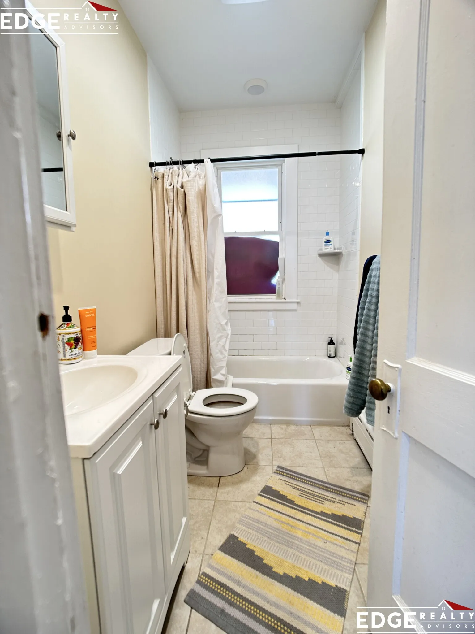 6 bed, 3 bath apartment for rent at 1 Glenley Ter Unit 1, Brighton — photo 11 of 13