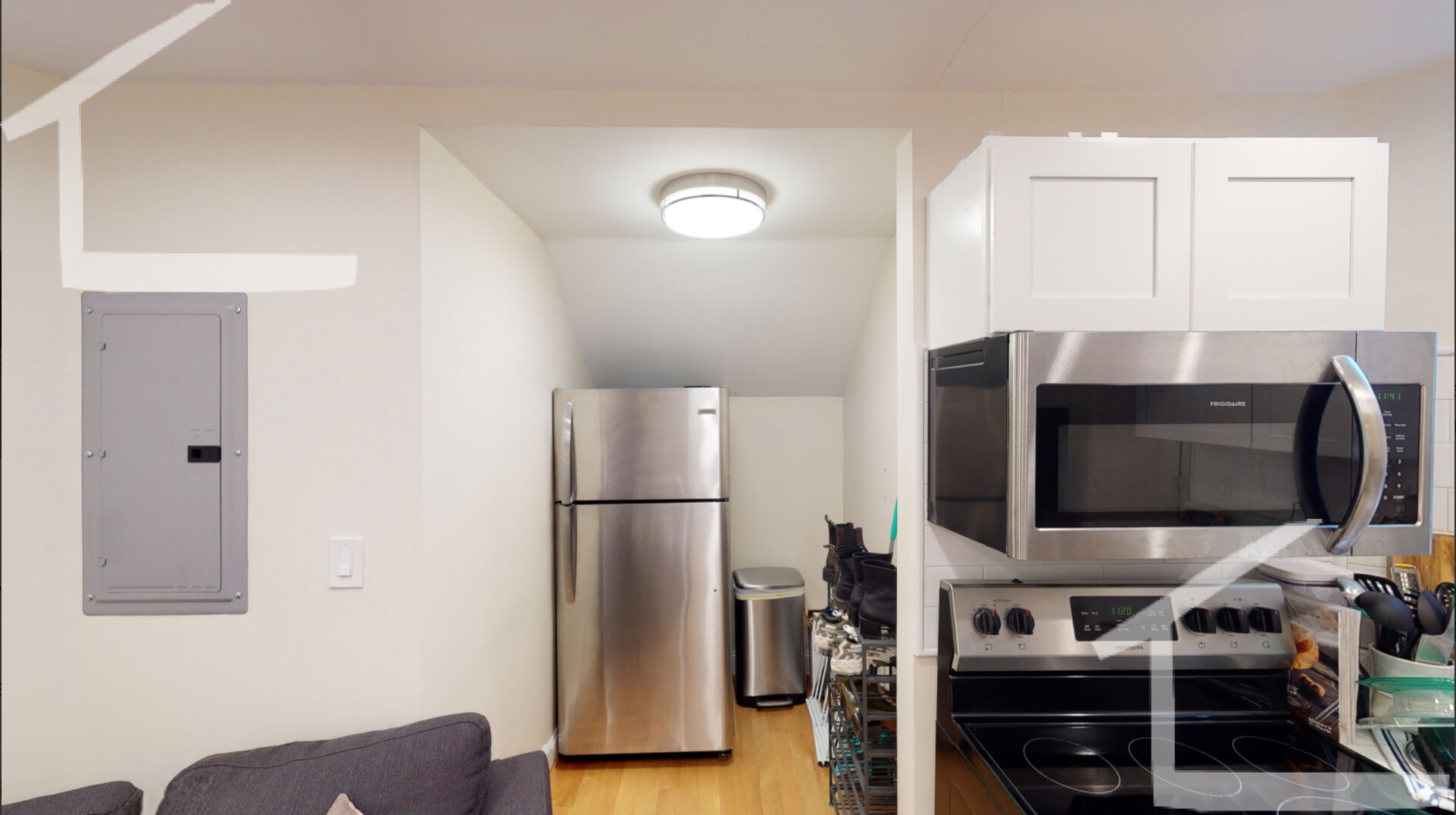 Studio bed, 1 bath apartment for rent at 1 Gloucester St Unit Bf, Back Bay — photo 4 of 14