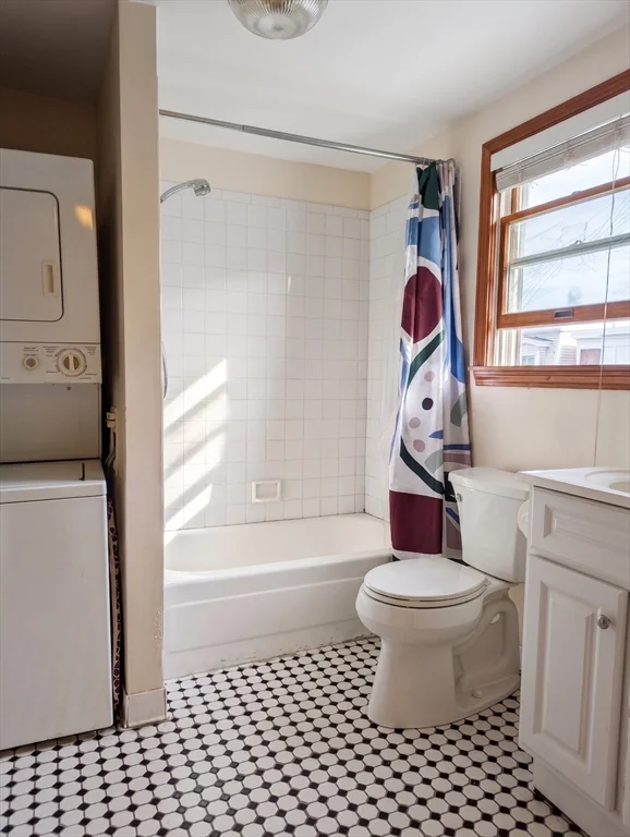 2 bed, 2 bath apartment for rent at 1 Glover Ct Unit 3, South Boston — photo 4 of 10