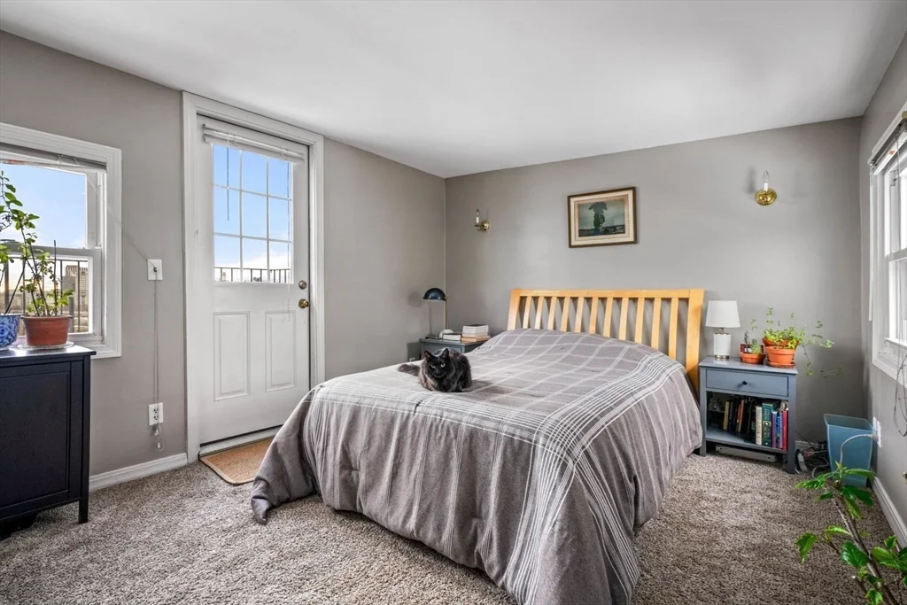 2 bed, 1 bath apartment for rent at 1 Goodwin Pl Unit 4, Beacon Hill — photo 9 of 17