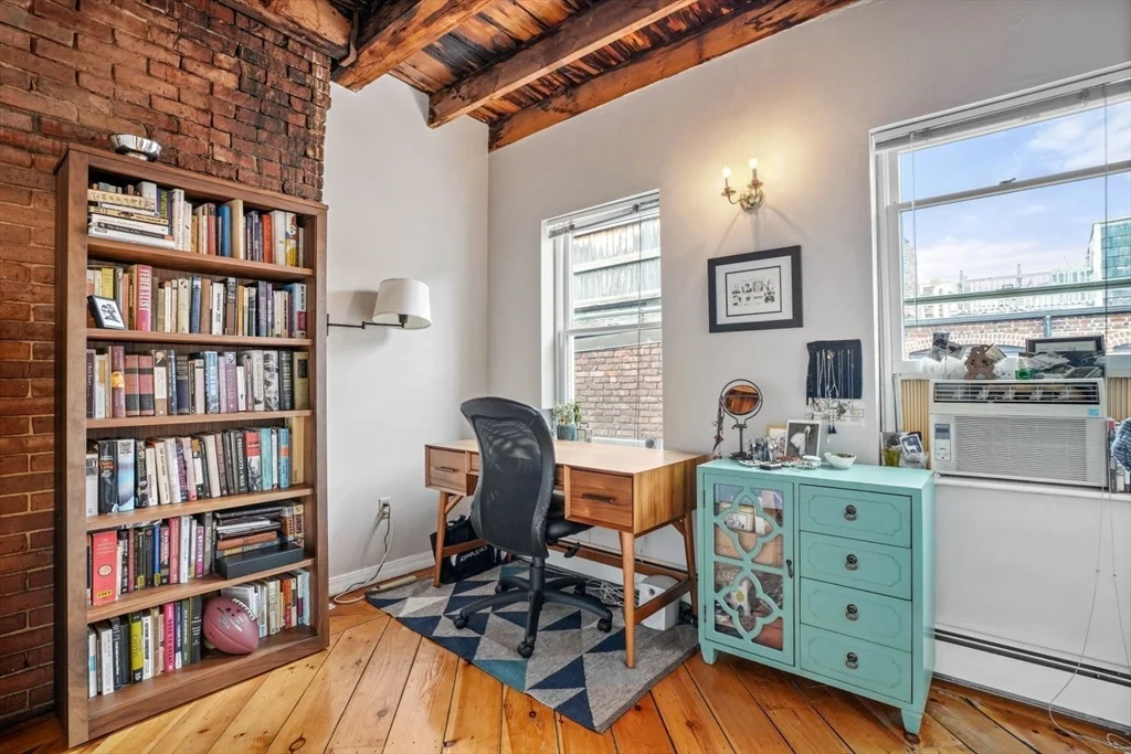 2 bed, 1 bath apartment for rent at 1 Goodwin Pl Unit 4, Beacon Hill — photo 6 of 17