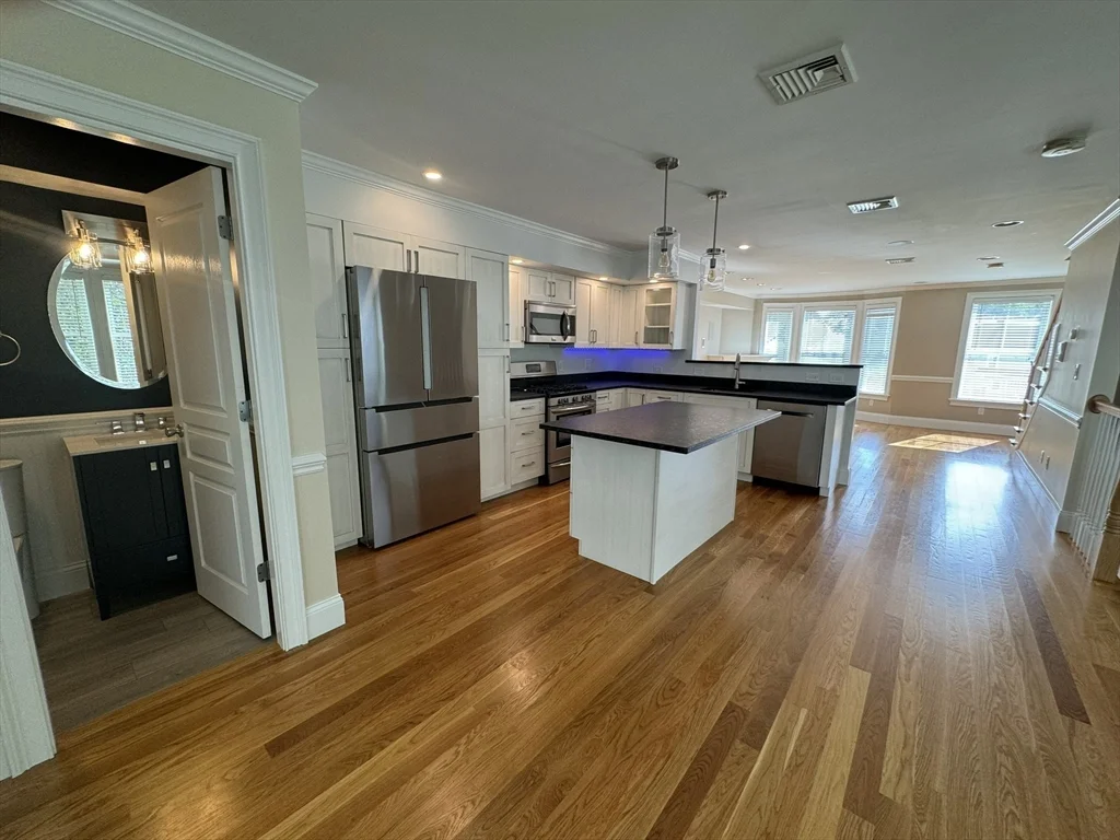 3 bed, 2 bath apartment for rent at 1 Goodwin Unit 1, South Boston — photo 3 of 16