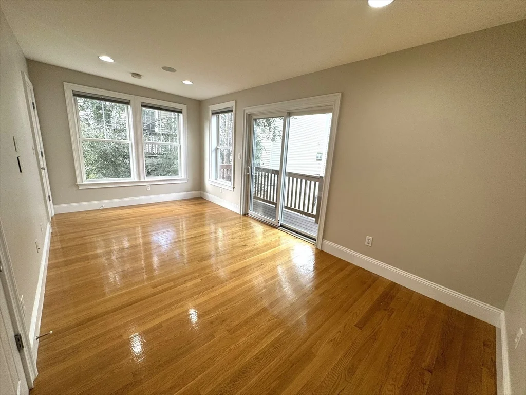 3 bed, 2 bath apartment for rent at 1 Goodwin Unit 1, South Boston — photo 6 of 16