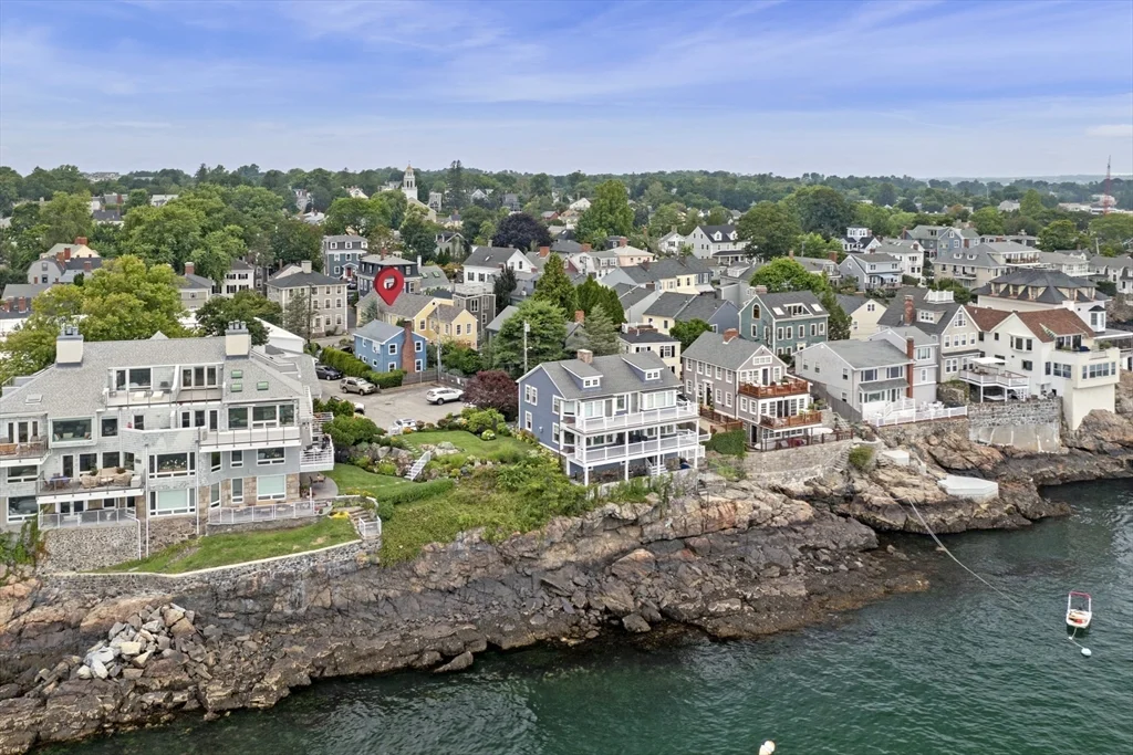 2 bed, 1 bath apartment for rent at 1 Goodwins Ct, Marblehead — photo 31 of 31