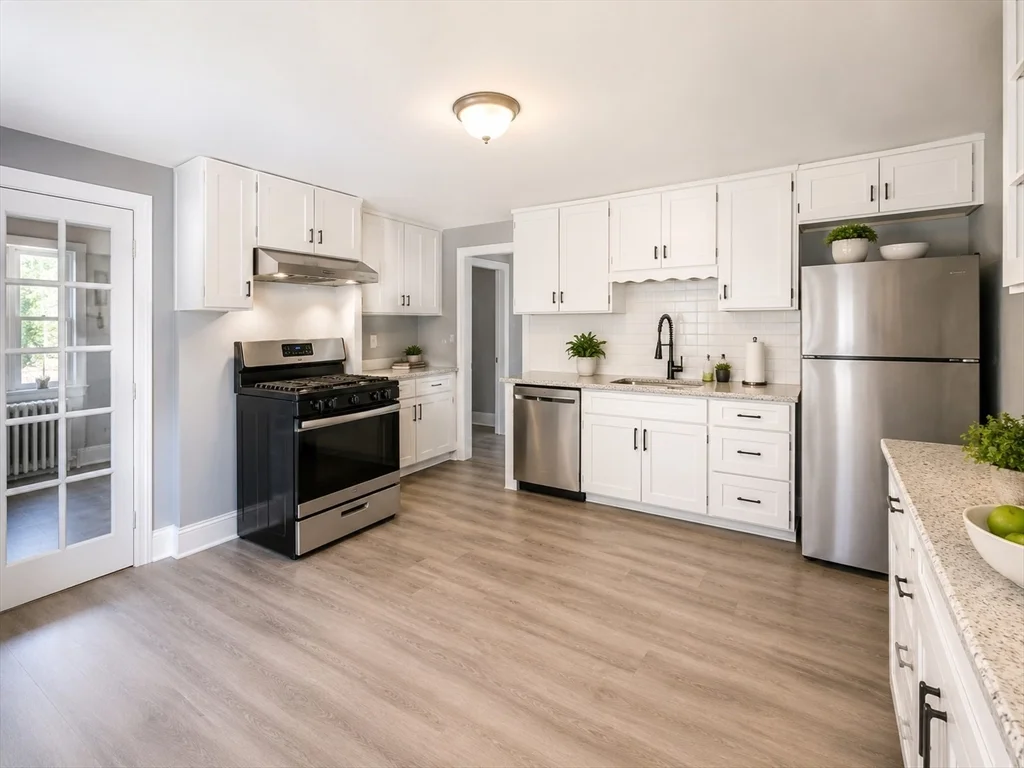 2 bed, 1 bath apartment for rent at 1 Greenleaf Pl Unit 0, Melrose — photo 3 of 10